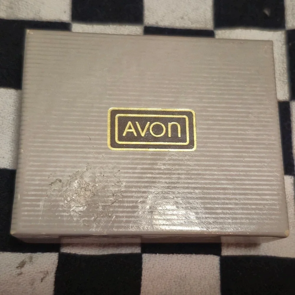 Vintage Avon Round Floral Brooch Pin Cream Pink‎ Blue Flowers with Box